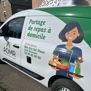 véhicule portage de repas ADMR Hédé